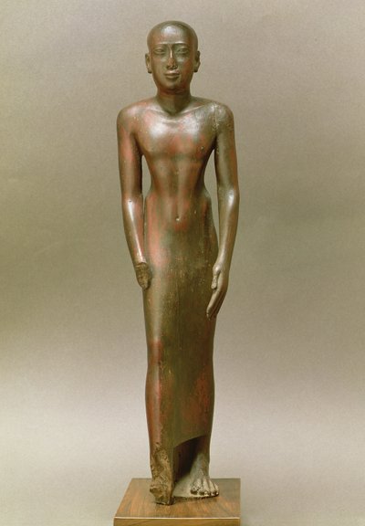 Estatua de un hombre de pie de Late Period Egyptian